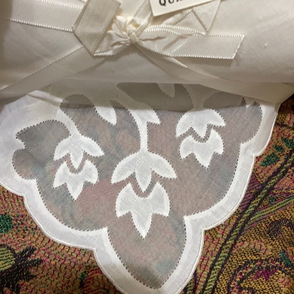 (8) Benj. M. Jabara Madeira Quality Irish Linen - Picture 2 of 7